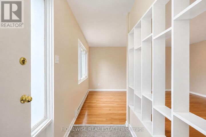 Property Photo: 1350 Winding Trail 33 ON L4Y 2T8