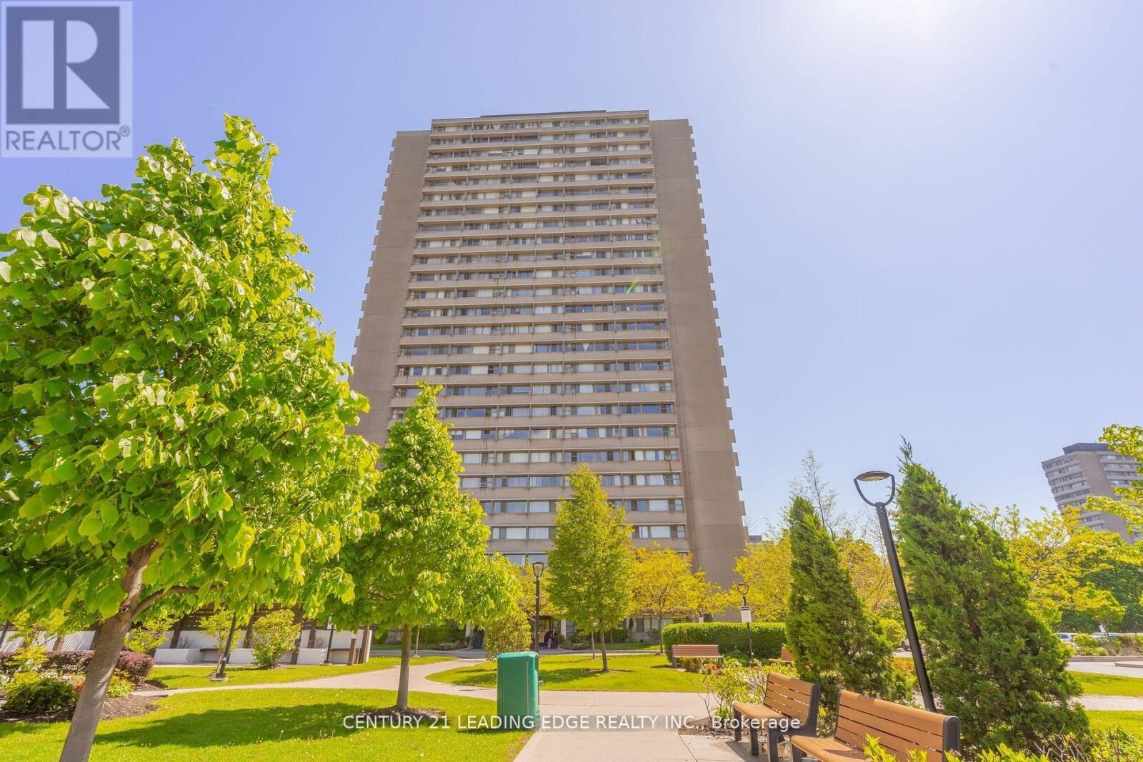 Property Photo:  725 Don Mills Road 2608  ON M3C 1S5 