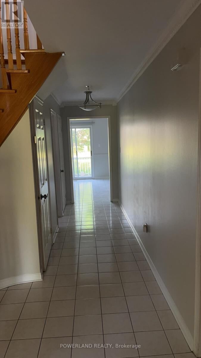 Property Photo: 2441 Strathmore Crescent ON L5M 5K2