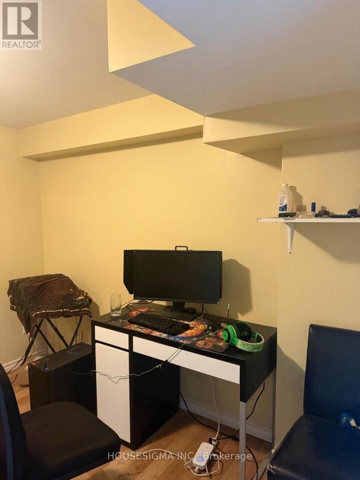 Property Photo:  19 Granard Boulevard Basement  ON M1M 2E2 