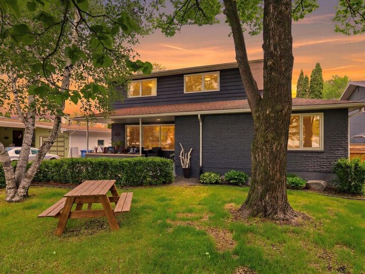 Property Photo: 82 Vanier Drive MB R2V 2N6