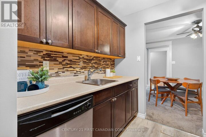 Property Photo: 1096 Jalna Boulevard 62 ON N6E 3B8