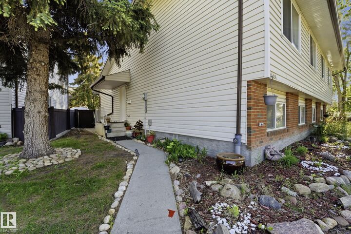 Property Photo:  7303 180 Street NW  AB T5T 2T1 