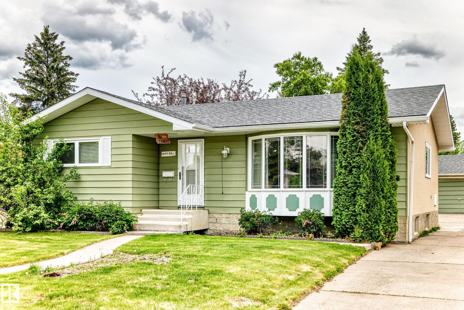 Property Photo: 10411 36A Avenue NW AB T6J 2H7