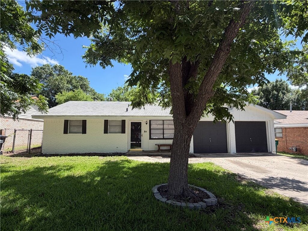 Property Photo:  1613 Avalon Road  TX 76502 
