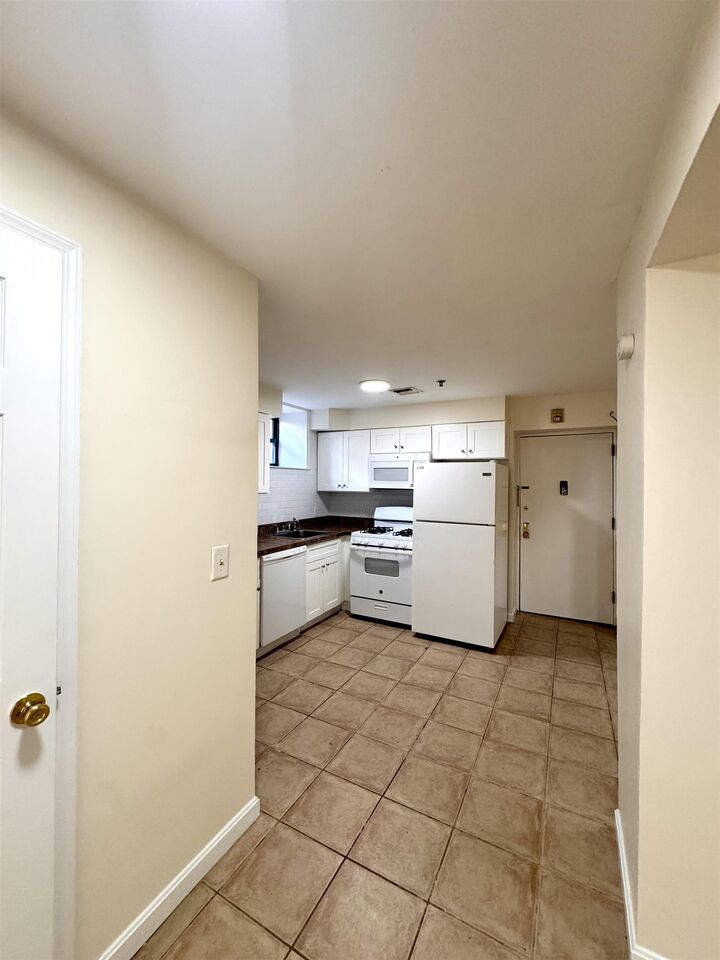 Property Photo: 64 Park St B NJ 07305