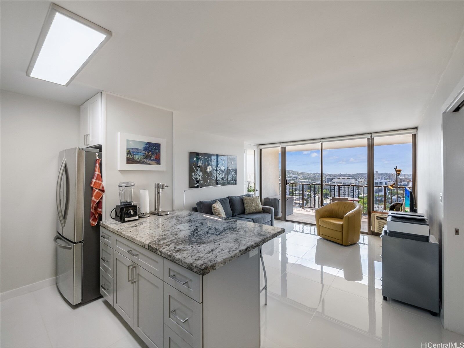 Property Photo:  1201 Wilder Avenue 2501  HI 96822 