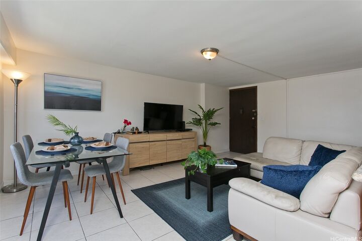 Property Photo: 2525 Date Street 3706 HI 96826