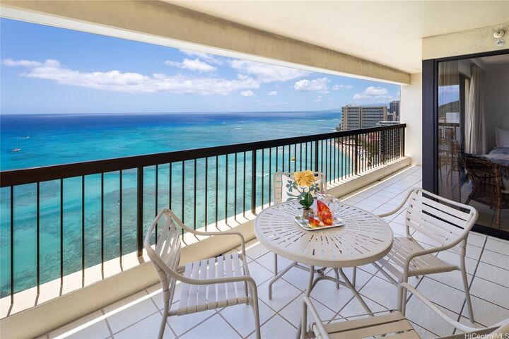 Property Photo:  2470 Kalakaua Avenue 3102  HI 96815 