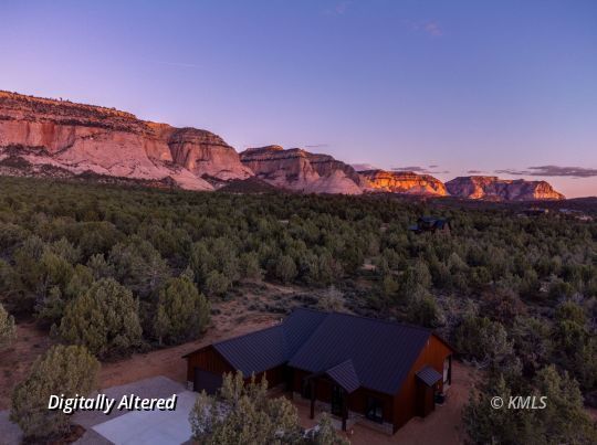 Property Photo: 369 W Pinyon Pine Dr UT 84758