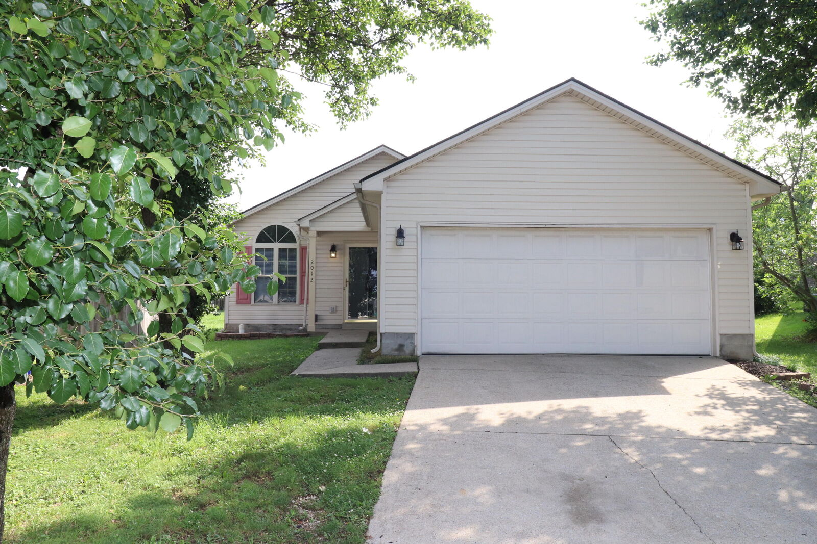 Property Photo:  2012 Fairgrounds Court  KY 40516 