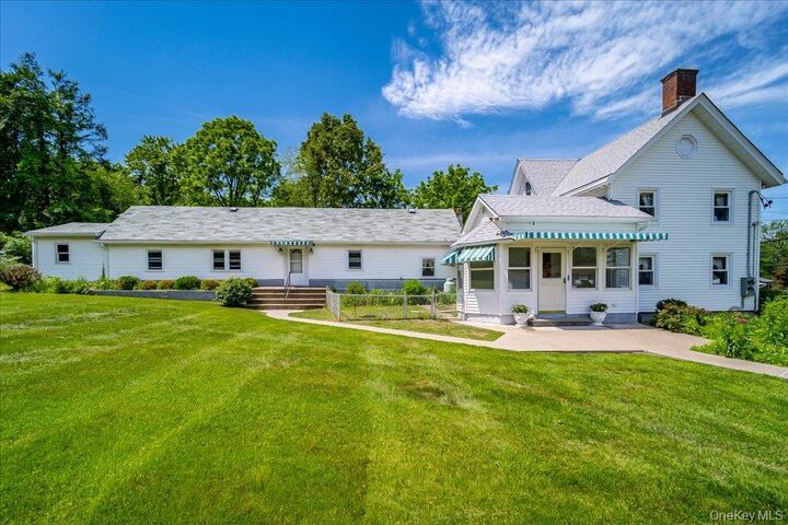 Property Photo:  150 Mount Airy Road  NY 12553 
