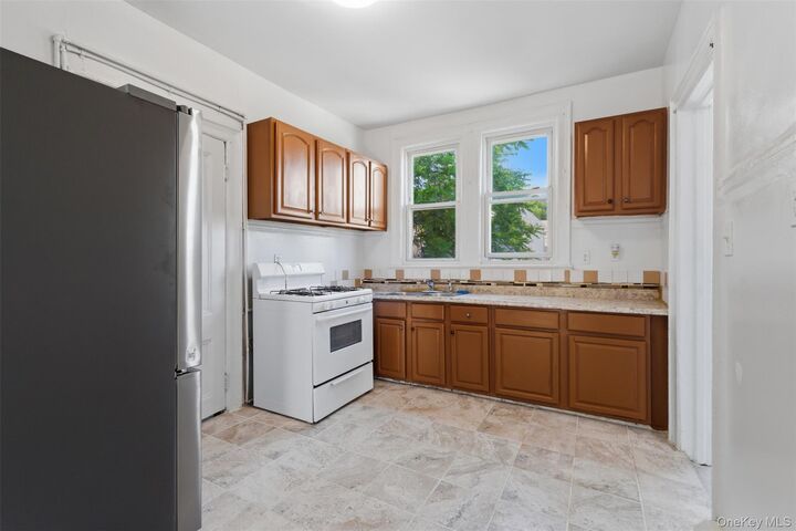 Property Photo:  110 S 13th Avenue  NY 10550 