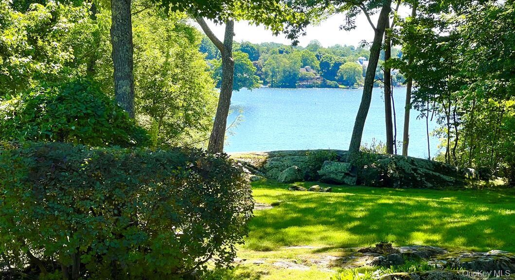 Property Photo:  8 Rock Hill Road  NY 10541 