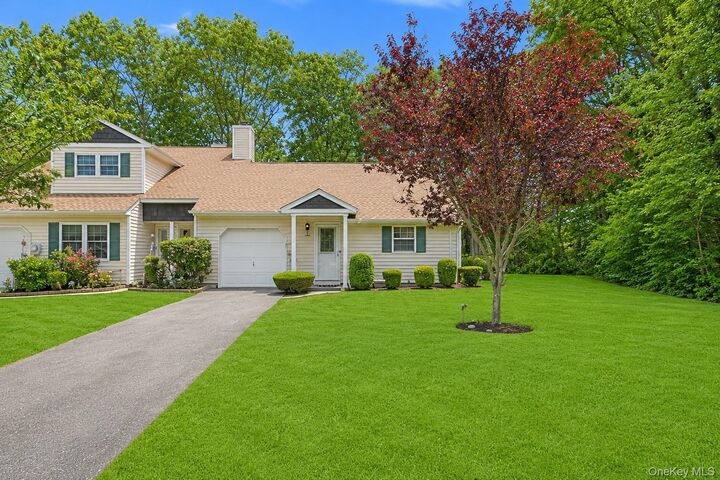 Property Photo:  532 Race Place  NY 11769 