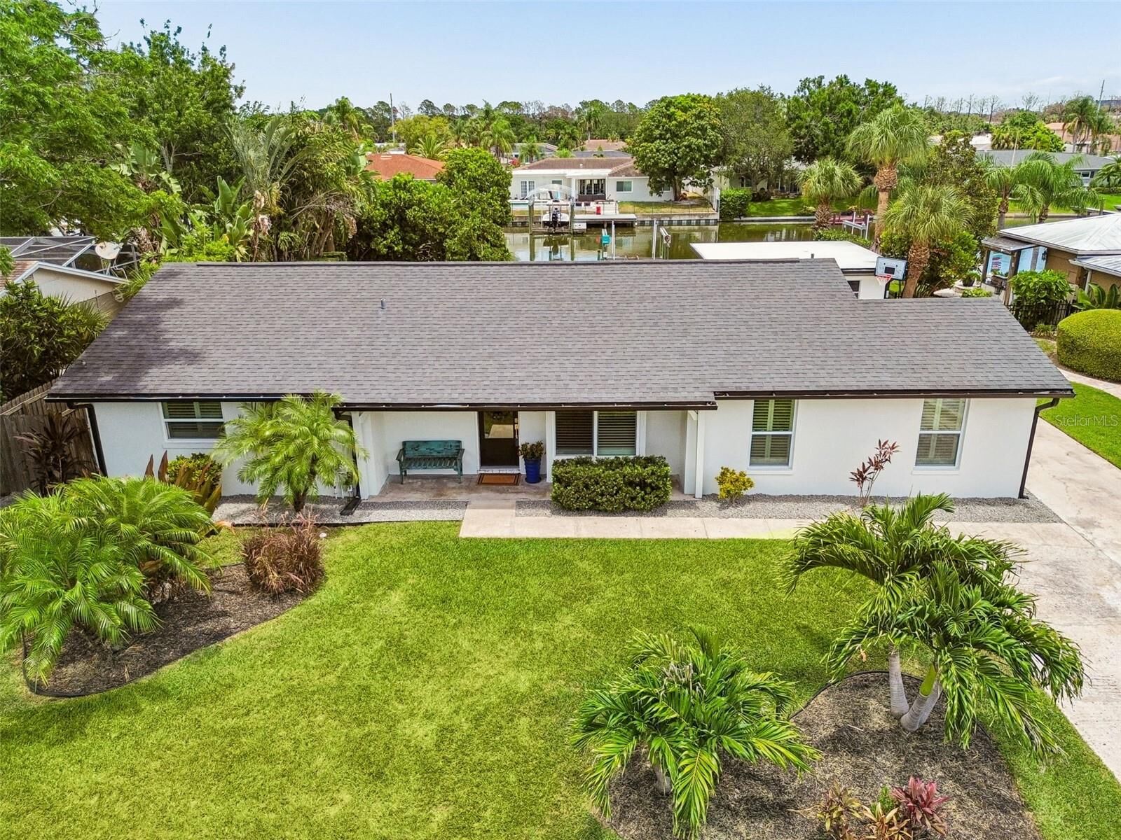 Property Photo:  3941 E Eden Roc Circle  FL 33634 