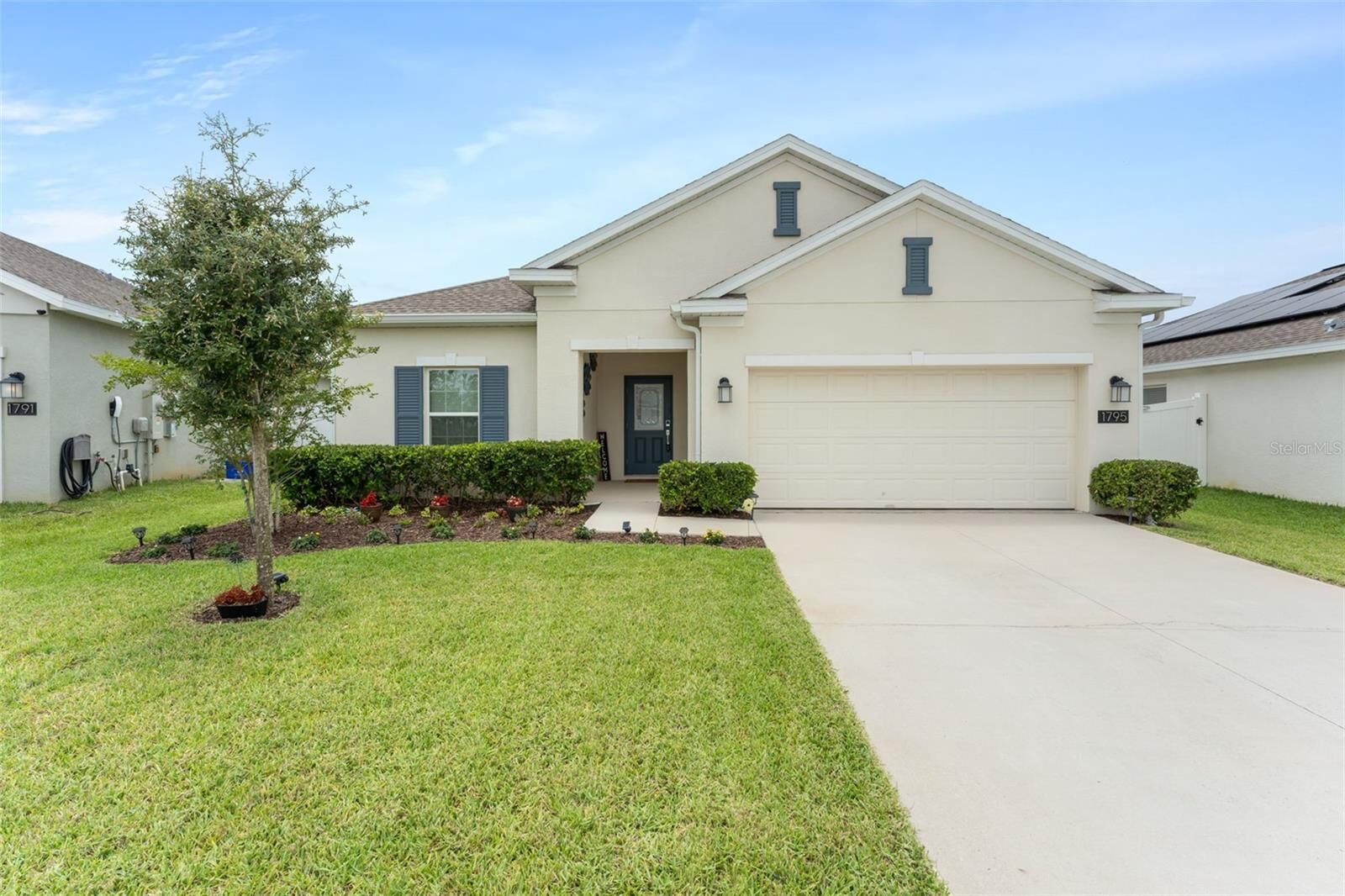 Property Photo:  1795 Ross Hammock Avenue  FL 34736 