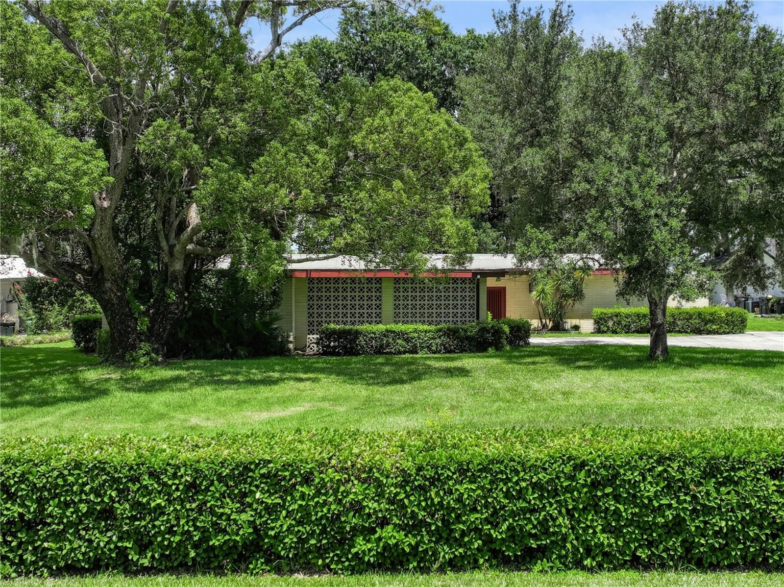 Property Photo: 1210 W Lake Hamilton Drive FL 33881