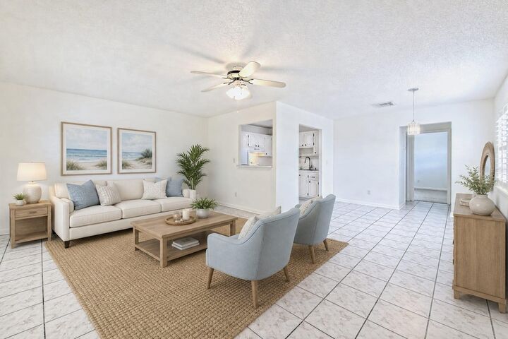 Property Photo:  401 Dorchester Place 49  FL 33573 