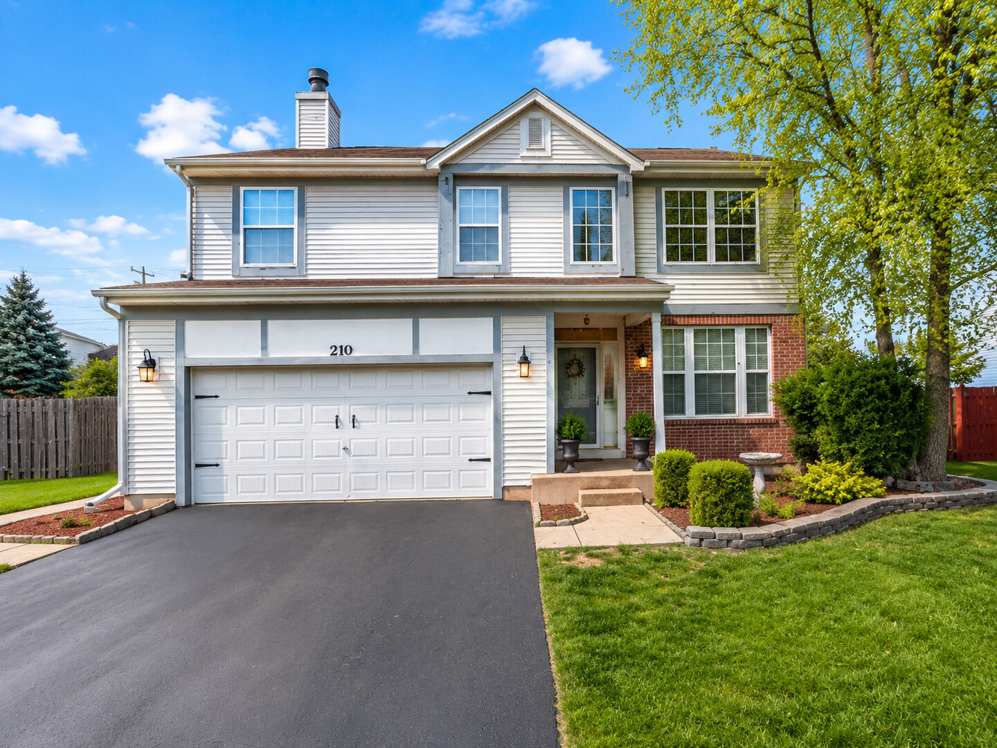 Property Photo:  210 Balmoral Court  IL 60139 