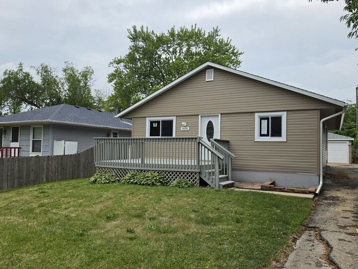 Property Photo: 1408 Barberry Lane IL 60073