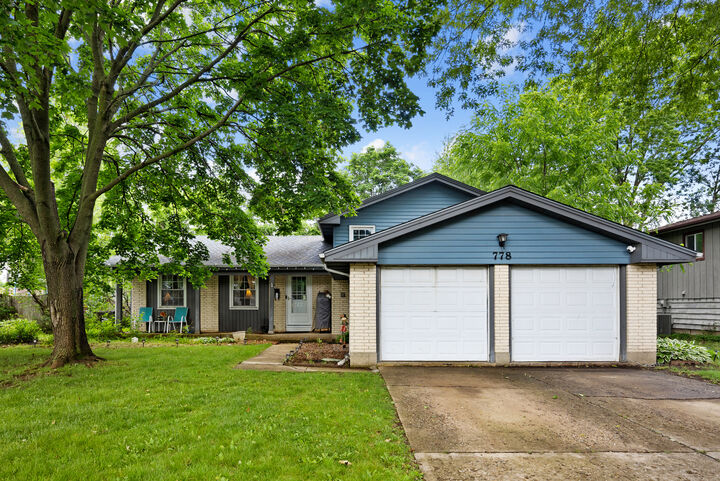 Property Photo:  778 Darlington Lane  IL 60014 