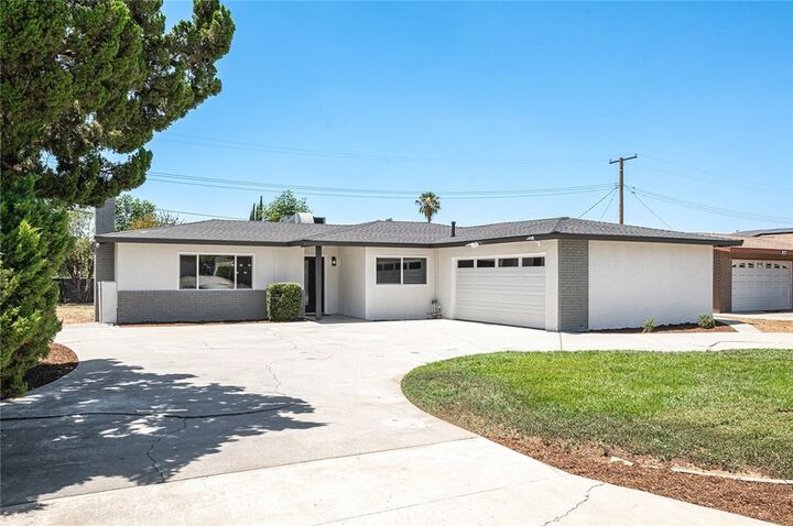 Property Photo:  11822 Kingston  CA 92313 