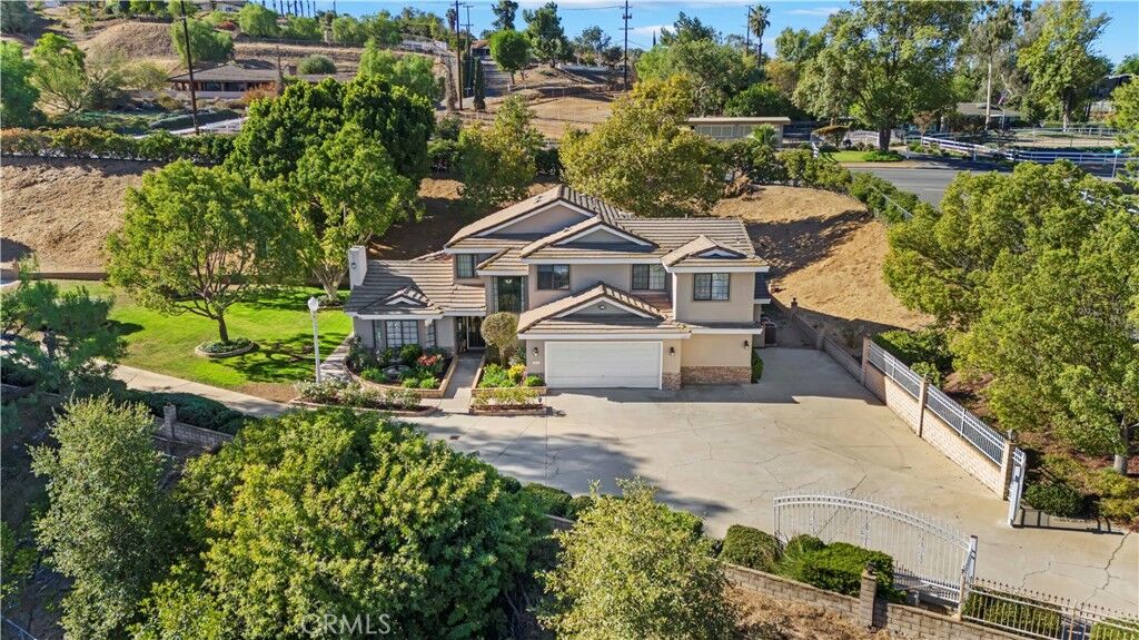Property Photo:  16291 Ringbit Court  CA 92506 
