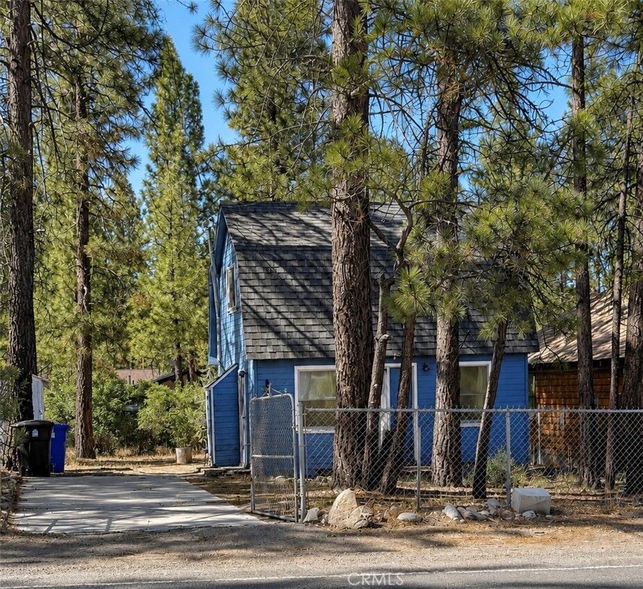 Property Photo:  909 E Big Bear  CA 92314 