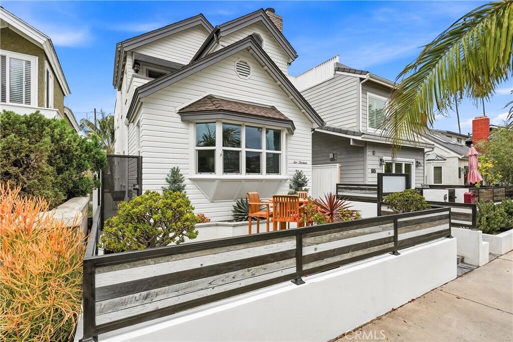 Property Photo:  613 9th  CA 92648 
