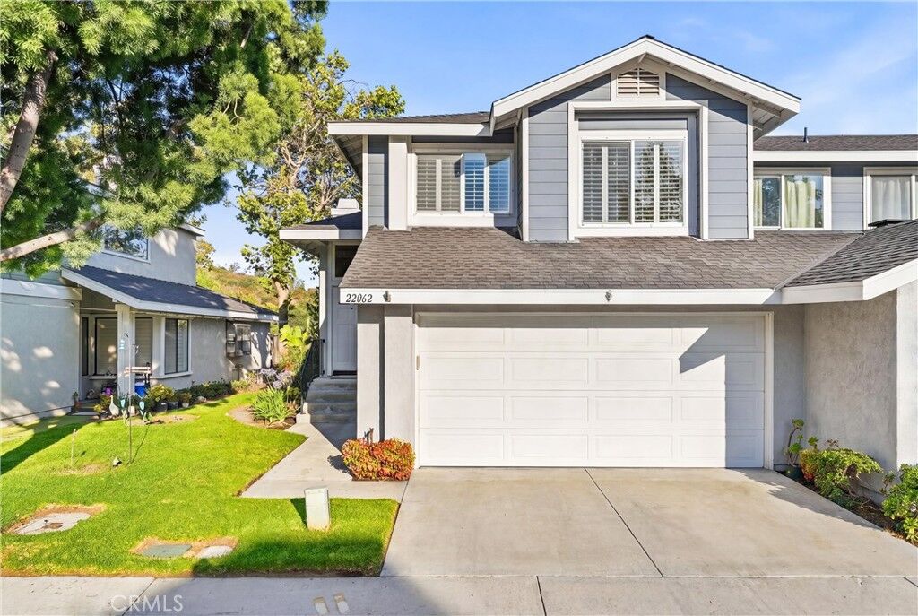 Property Photo:  22062 Summit Hill Drive 19  CA 92630 