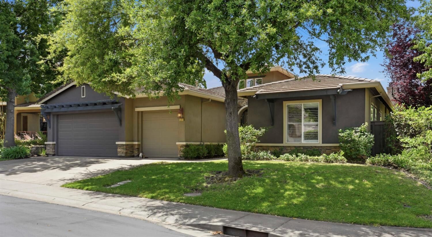 Property Photo: 4333 Arenzano Way CA 95762