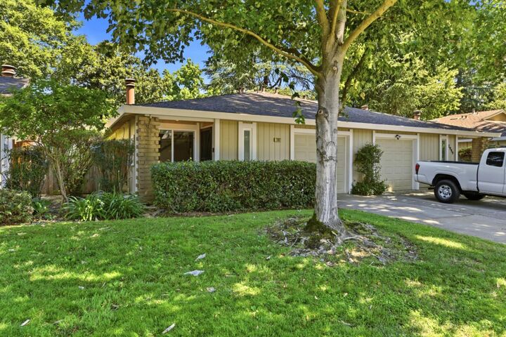 Property Photo:  7997 La Riviera Drive  CA 95826 