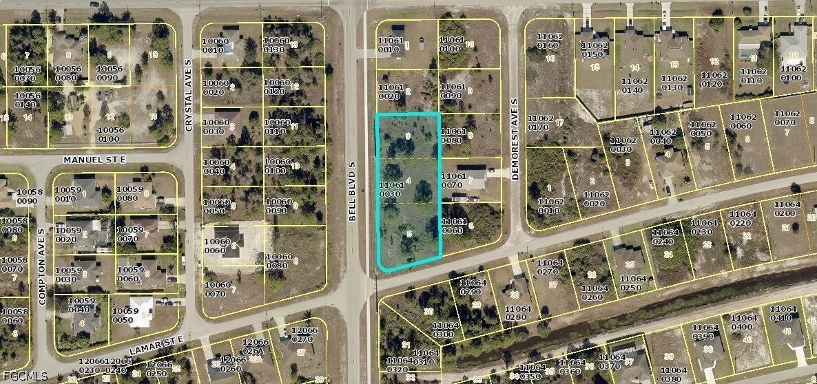 Property Photo:  825 Bell Boulevard S  FL 33974 