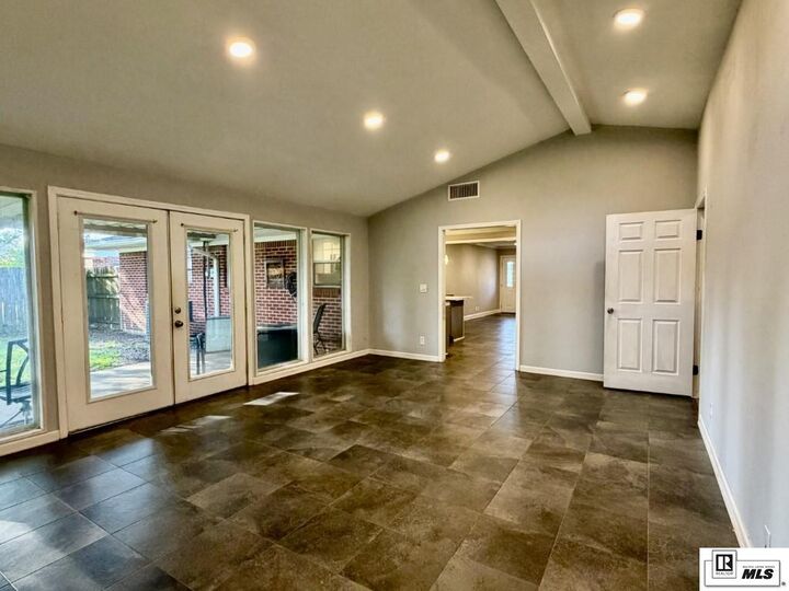 Property Photo:  2209 Elizabeth Street  LA 71201 
