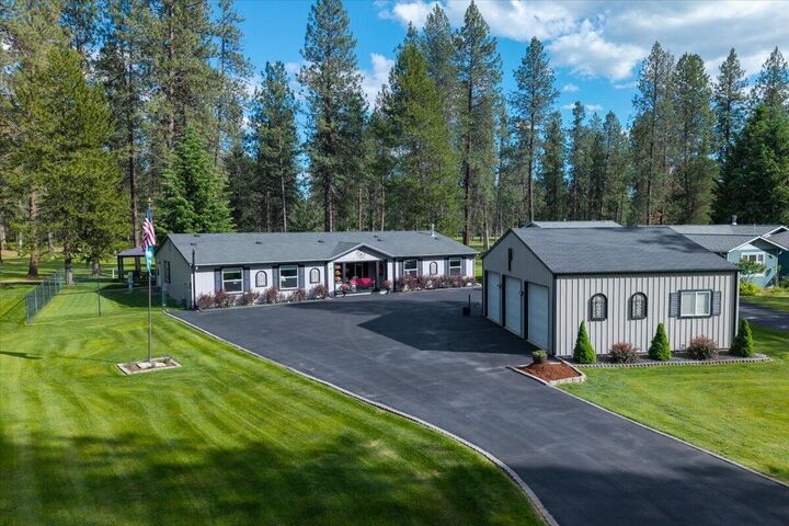 Property Photo: 219 Eagle Dr WA 99109