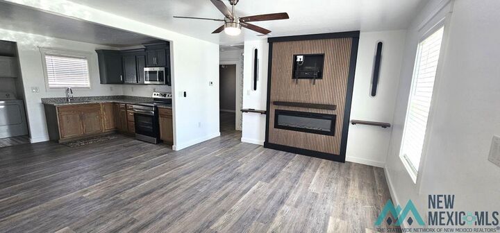 Property Photo: 1916 W Lea Street NM 88220