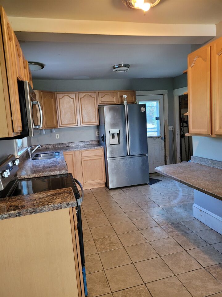 Property Photo:  278 Pleasant Street  VT 05819 