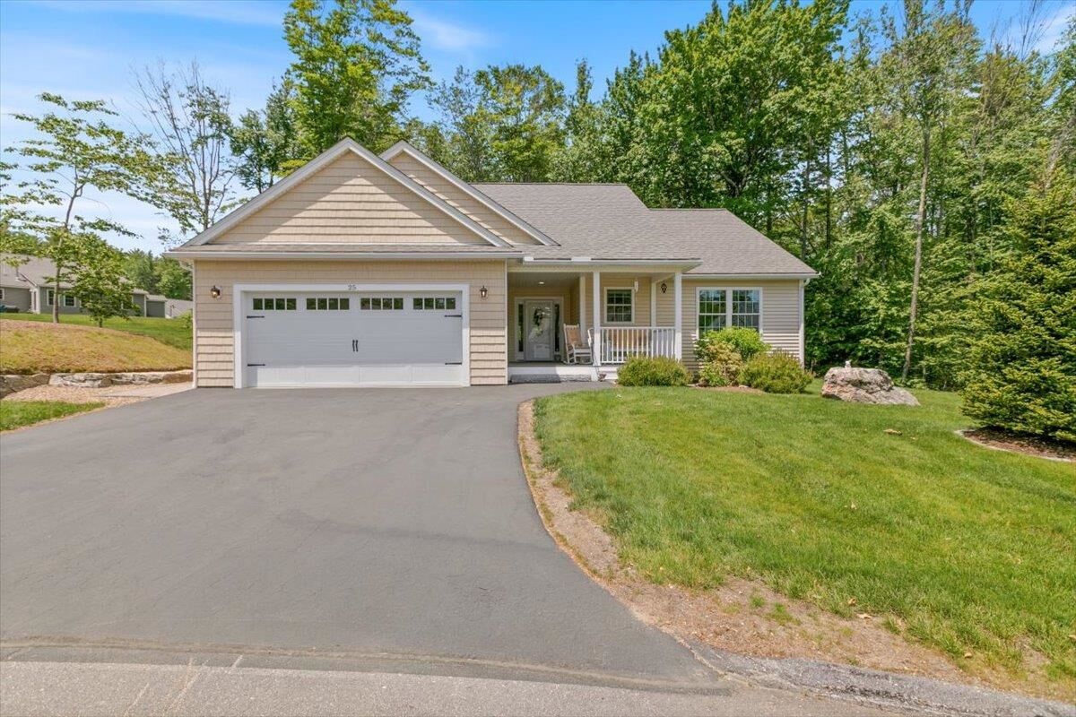 Property Photo:  25 Ridgeview Drive  NH 03034 