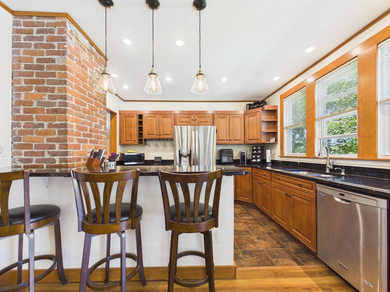 Property Photo:  77 High Street  NH 03451 