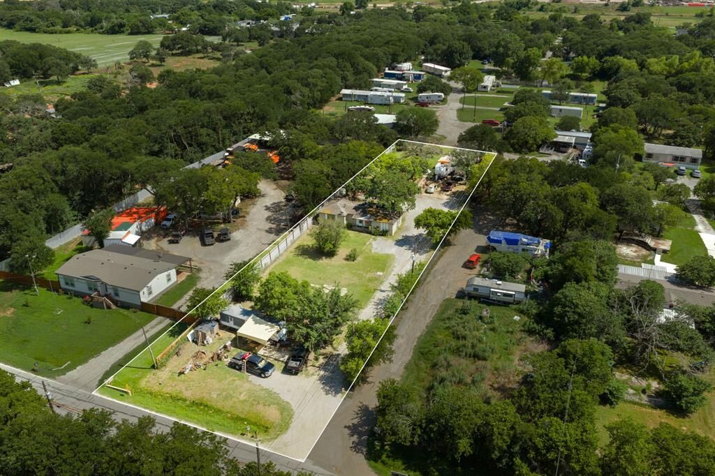 Property Photo: 5154 Wilson Road TX 76140
