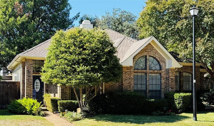 Property Photo: 18947 Misthaven Place TX 75287