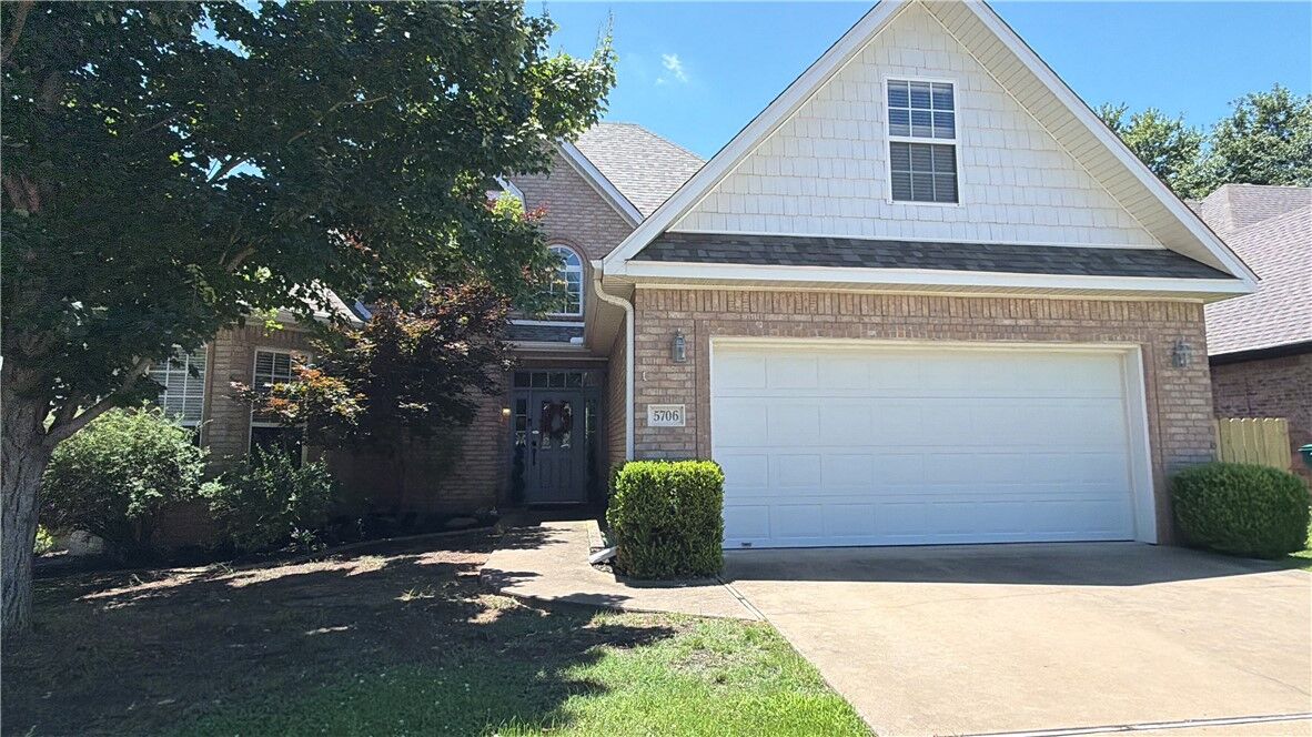 Property Photo:  5706 Stoney Creek Drive  AR 72758 