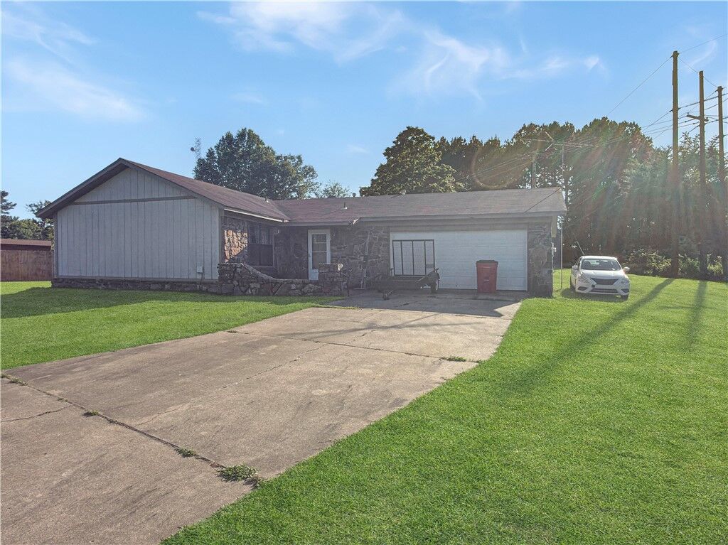 Property Photo: 3 Mill Circle Drive AR 72834