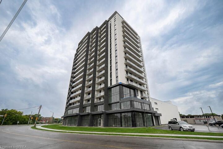 Property Photo:  33 Erie Avenue 406  ON N3S 0K7 