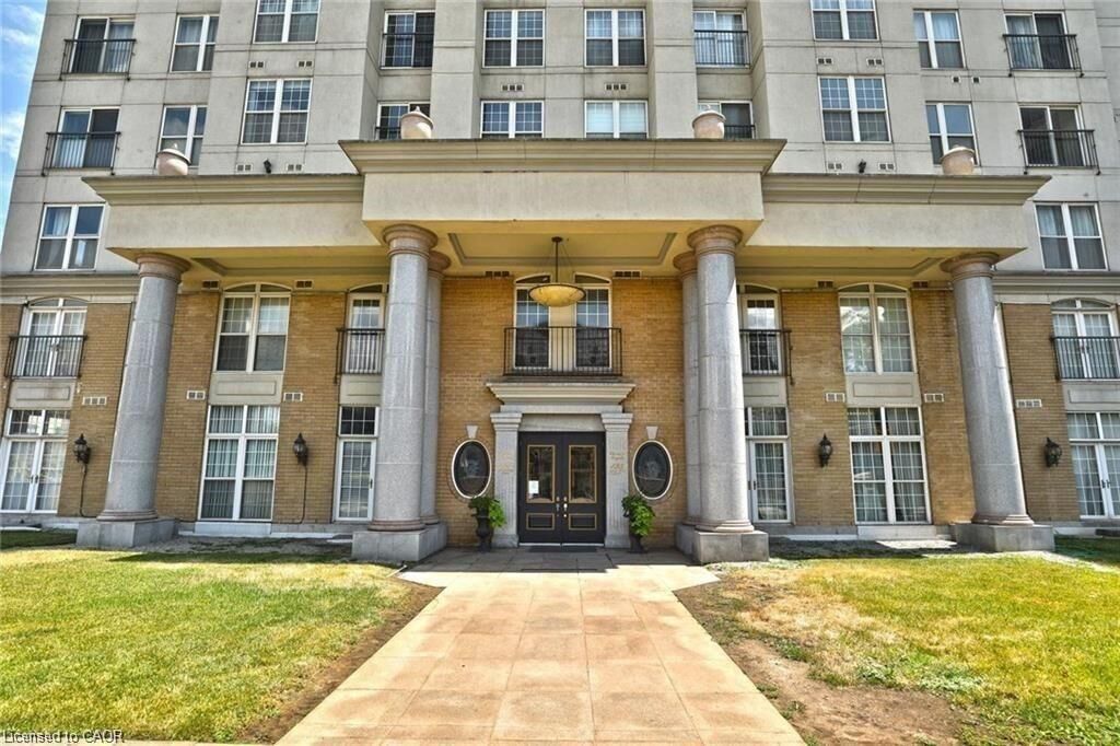 Property Photo: 135 James Street S 1012 ON L8P 2Z6