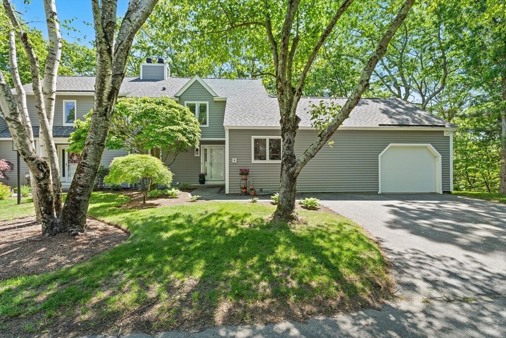 Property Photo:  4 Lakespur 4  MA 01778 