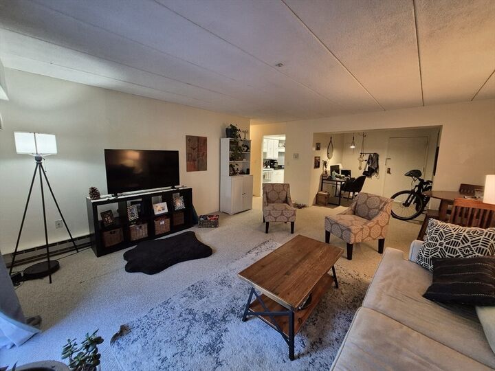 Property Photo:  135 Pleasant St 202  MA 02446 