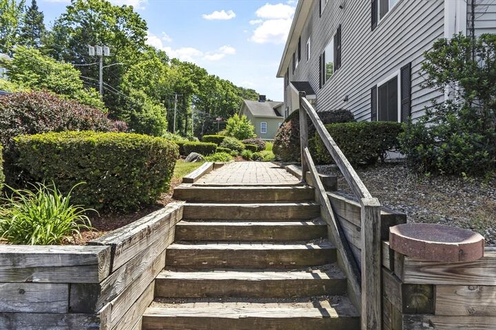 Property Photo: 33 Huron St 9 MA 01420