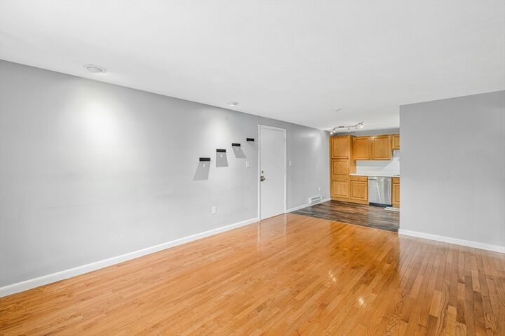 Property Photo: 7 Glen Ave 11 MA 01824